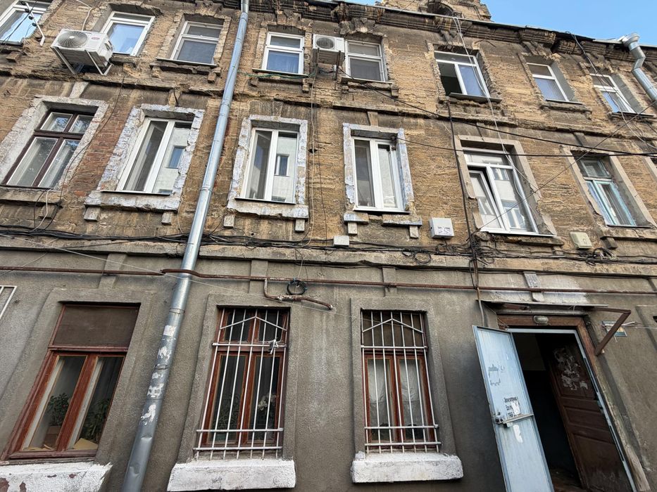 Продам 1-к квартиру на вул. Скісной (Косвенной), Молдаванка. (3-329-261)