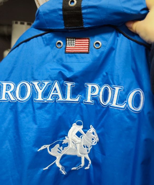 Blusão azul impermeável