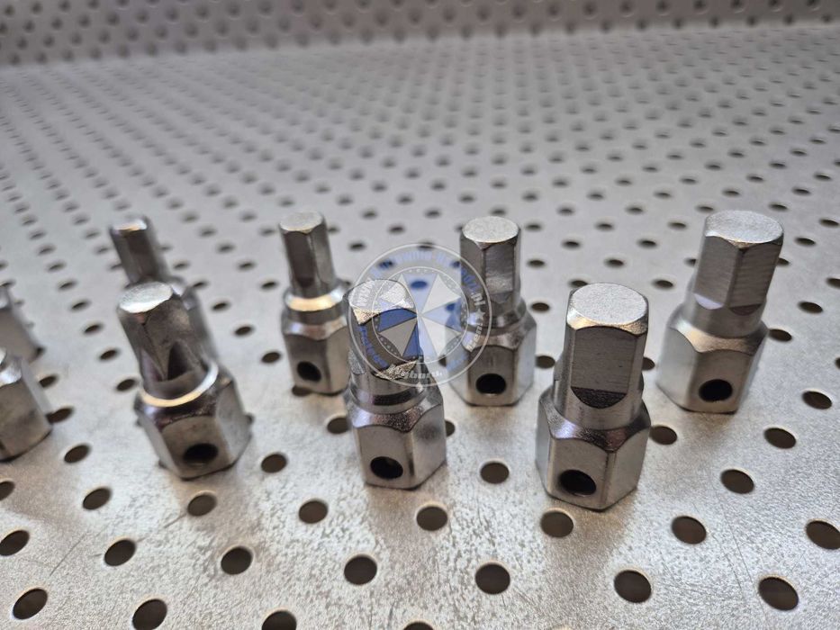 Klucze do korków do oleju 12-el. zestaw klucz do korków oleju