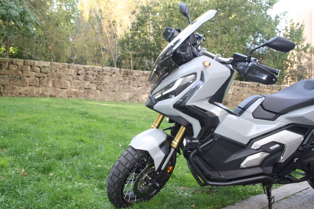 Honda X-ADV 750 Cinza