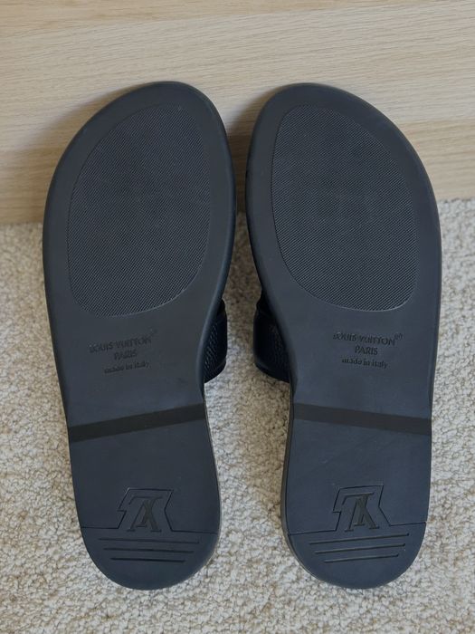 Louis Vuitton slippers