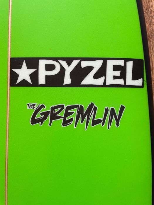 Prancha de Surf Pyzel Gremlin PU 5’7 futures (made in UK)