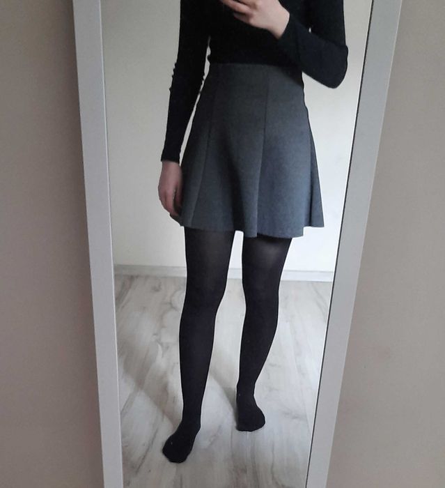 Szara spódniczka