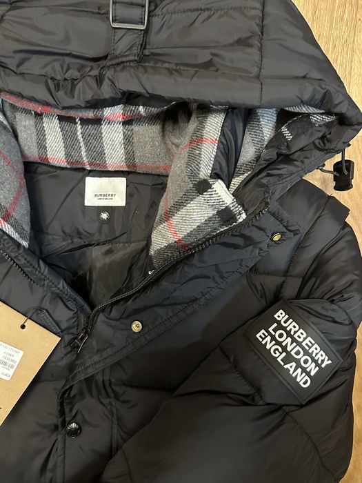 Burberry London England (куртка,пуховик)