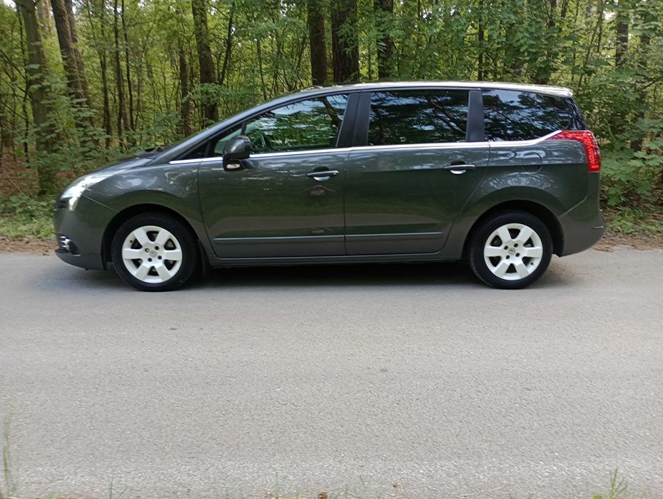 Peugeot 5008 Family 7-osób
