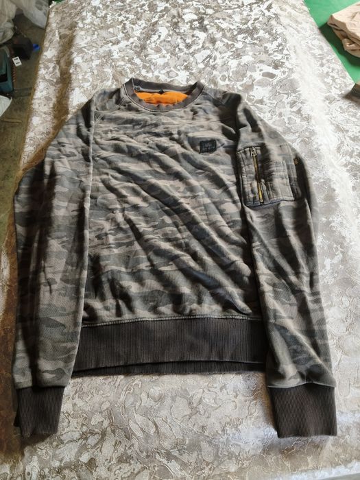 Продам світ шот від alpha industries