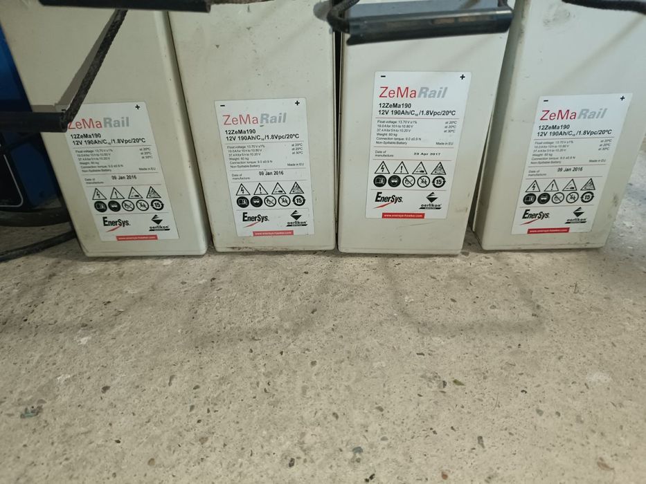 Акамулятори хороші 12v 190a.2.3кв.agm.ZemaRail.