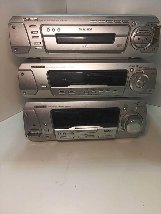 Wieża TECHNICS EH760 trzy segmenty