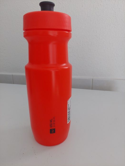2 Garrafas Água, 1 da Tupperware