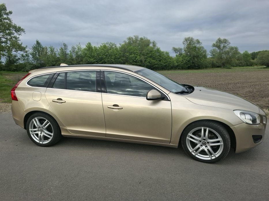 Volvo v60 d3 2.0 163KM