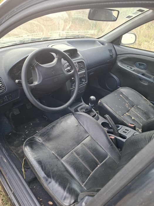 Mitsubishi carisma