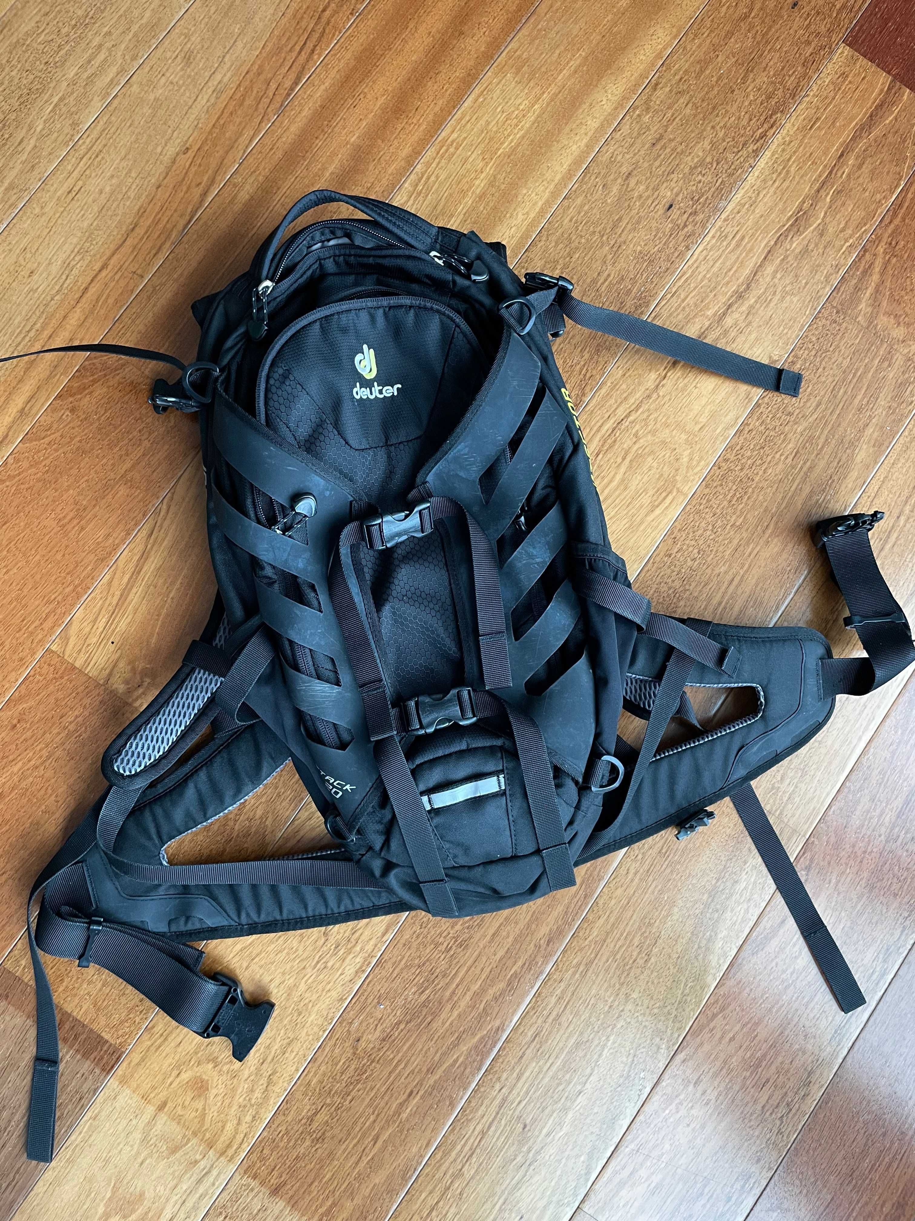 Deuter attack enduro 20 sale