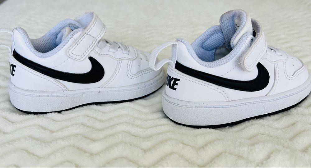 Sapatilhas Nike branco (Tam.21)