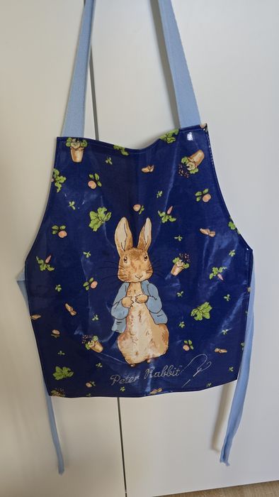 Avental Infantil Peter Rabbit (Pedrito Coelho) Azul