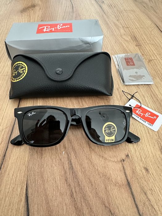 Óculos de Sol Ray-Ban Wayfarer Pretos - Novos e Embalados