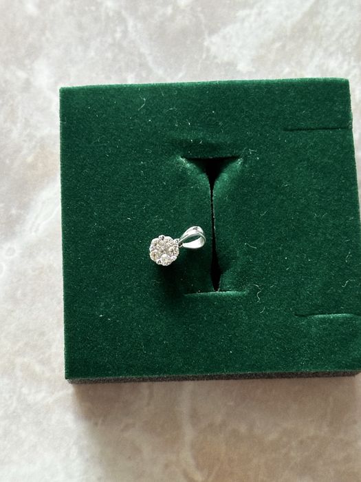 Продам золоту підвіску з білого золота