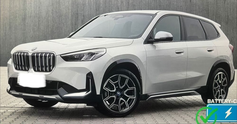 BMW iX1 xDrive30 xLine