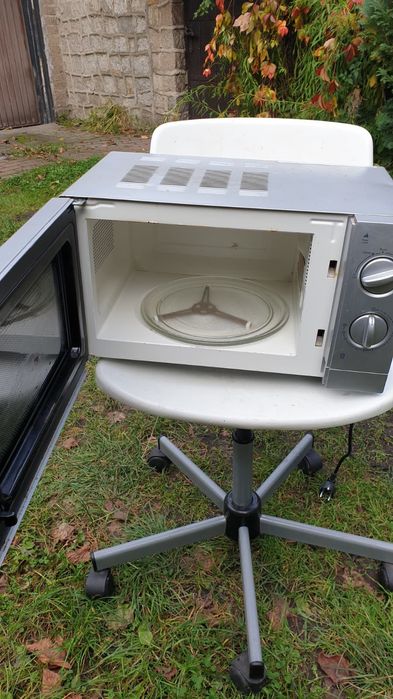 Mikrofalówka Bomann