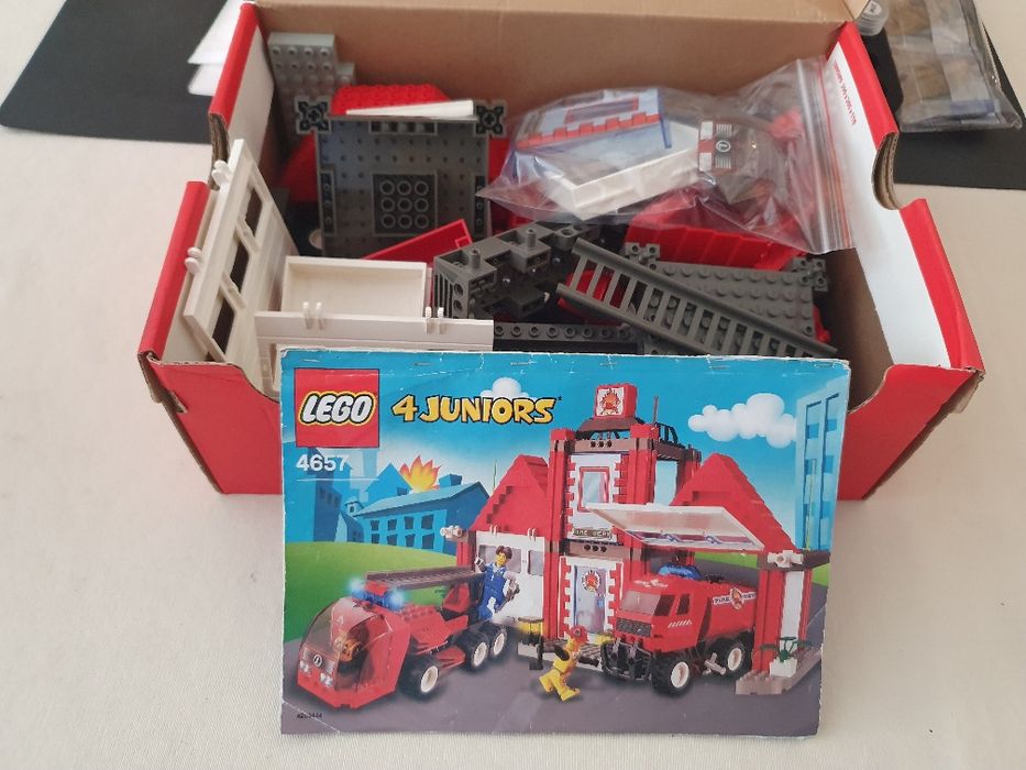 Vendo set raro da lego 4657 usado e em muito bom estado