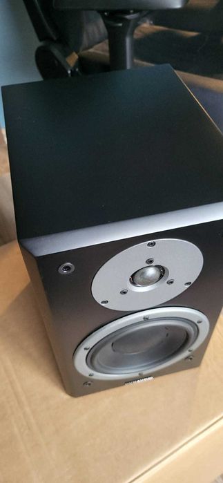 Dynaudio Emit 20