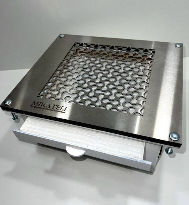 Манікюрна  вбудова витяжка