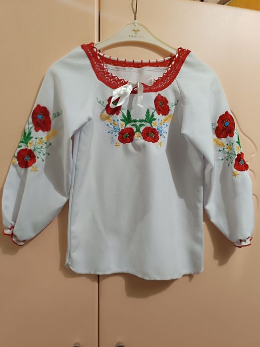 Вишиванка на дівчинку