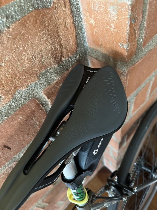 Bicicleta Fixie roda 29 single speed e cubo fixo, roda rotativa.