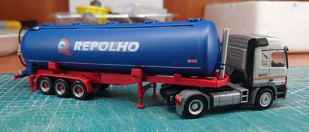 Camião Mercedes Actros 1/87 Repolho & Rodrigues