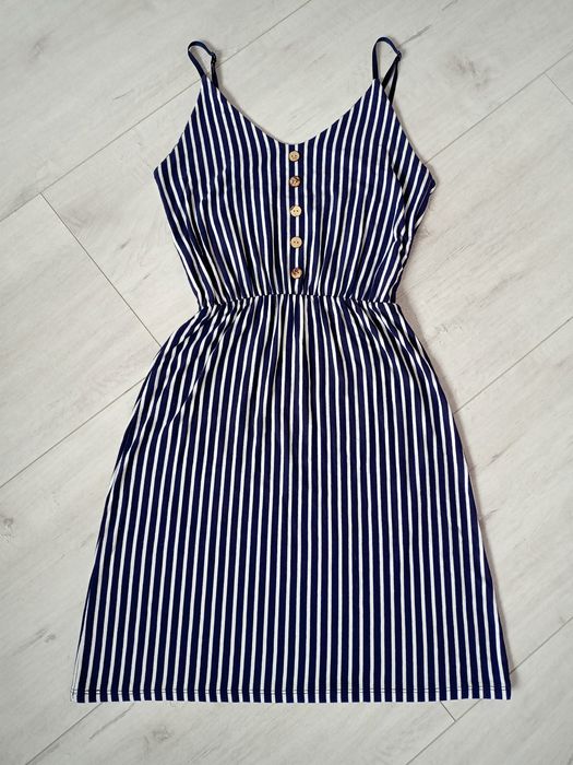 Sukienka S M Boohoo taliowana wiskozowa sexy made im Italy włoska