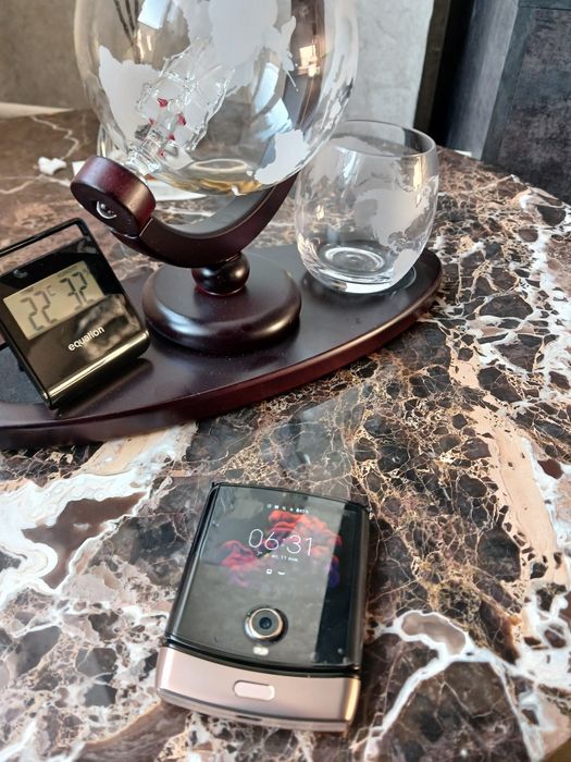 Motorolla RAZR 2019 Моторолла