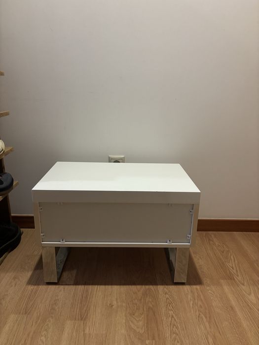 mesa de cabeceira