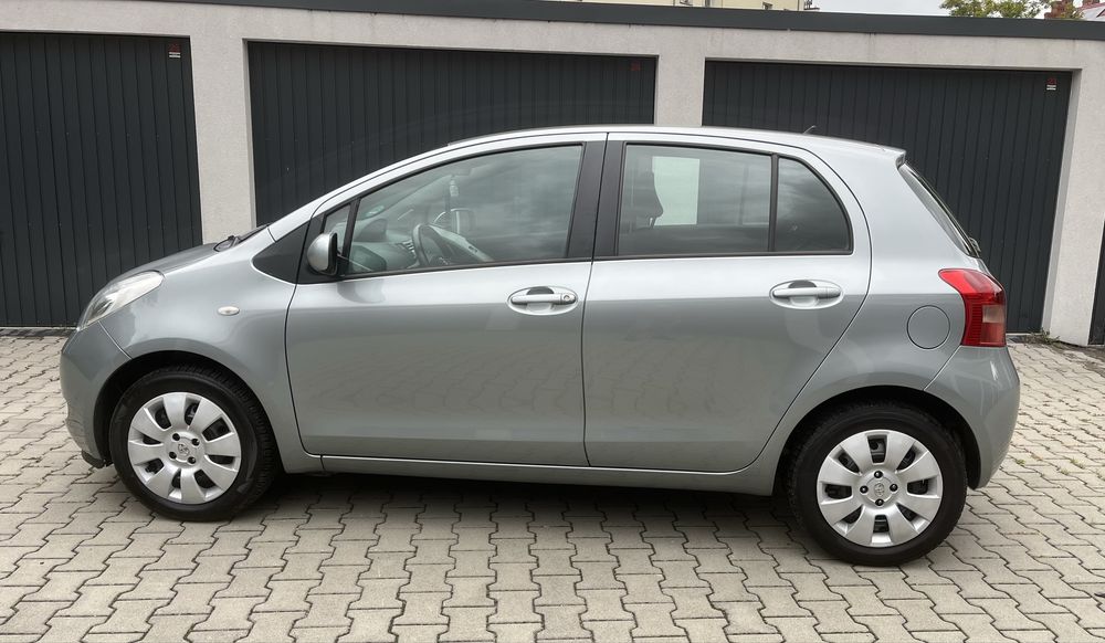 Sprzedam Toyotę Yaris 1.3 automat