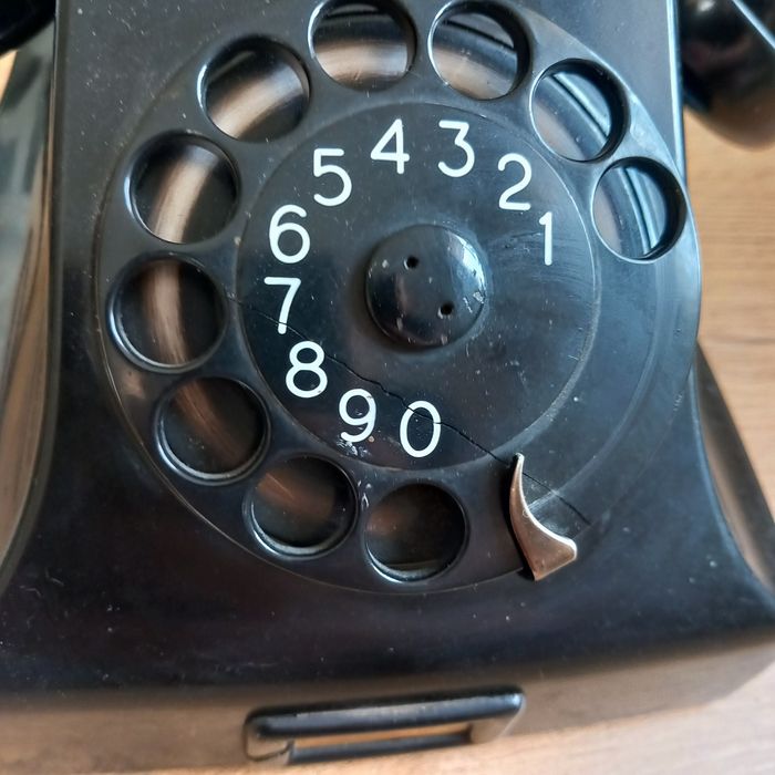 Stary telefon ericsson PTTw
