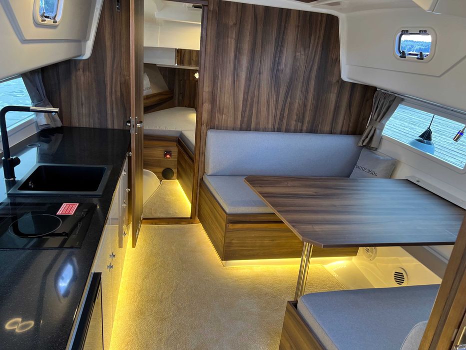 Nowa łódź motorowa Nautic 990 Houseboat 7 osobowa 60-250 KM_Eskapader