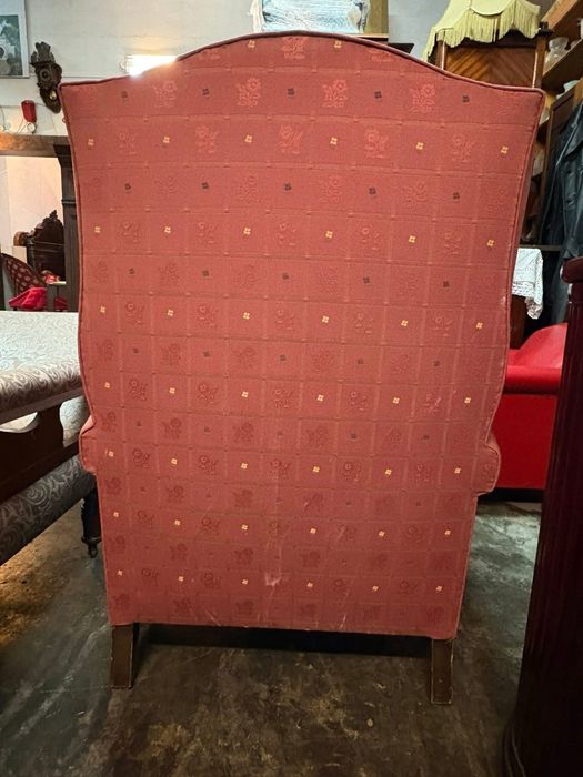 Cadeirão de orelhas