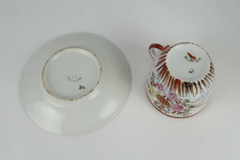 Chávenas de café Vista Alegre Séc. XIX / XX, cada par