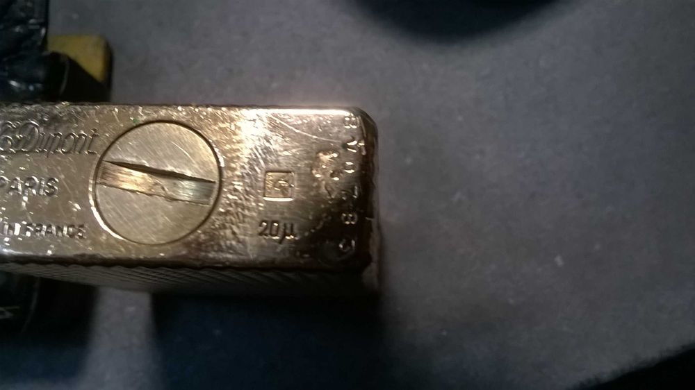 Isqueiro Dupont em ouro