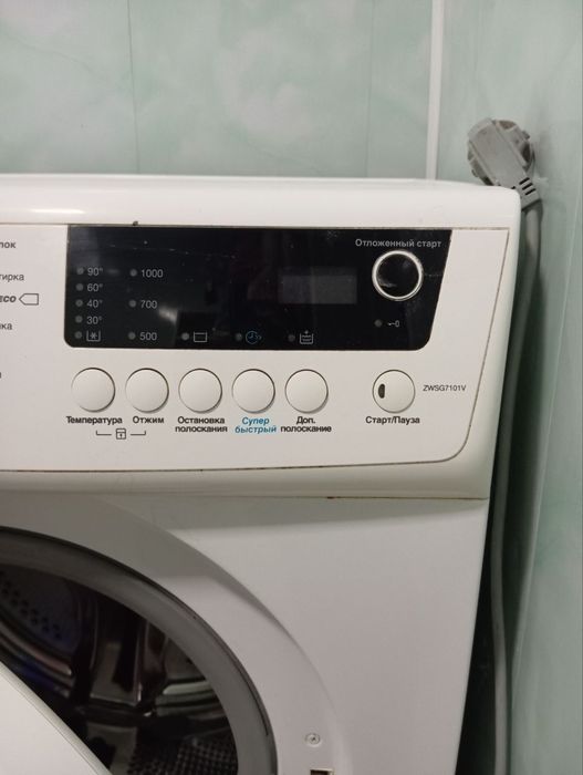 Стиральная машина Zanussi Lindo 300. На 6 кг.