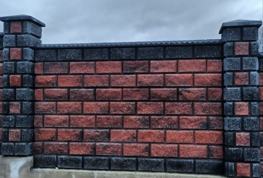 Паркани,забори,технічні приміщеня,гаражи