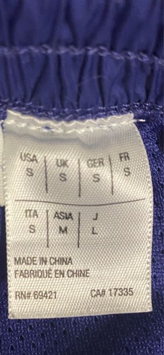 Спортивный костюм фирменный Reebok classic