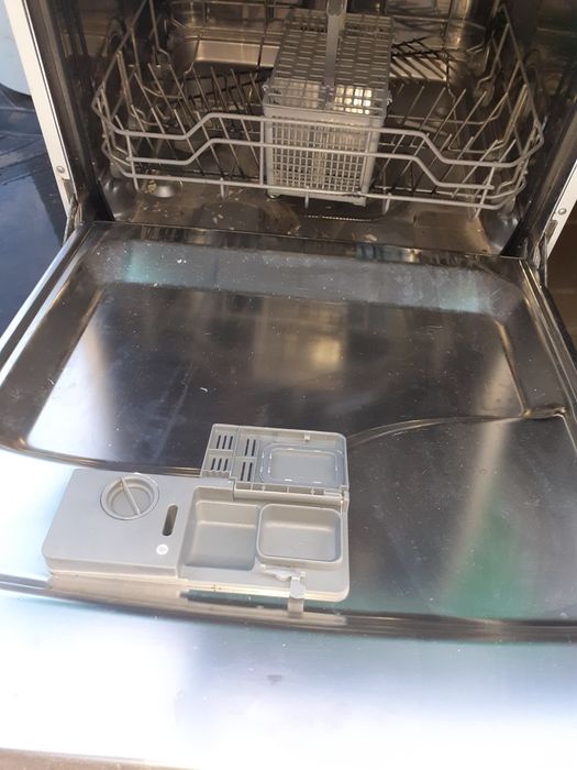 Посудомийна машина