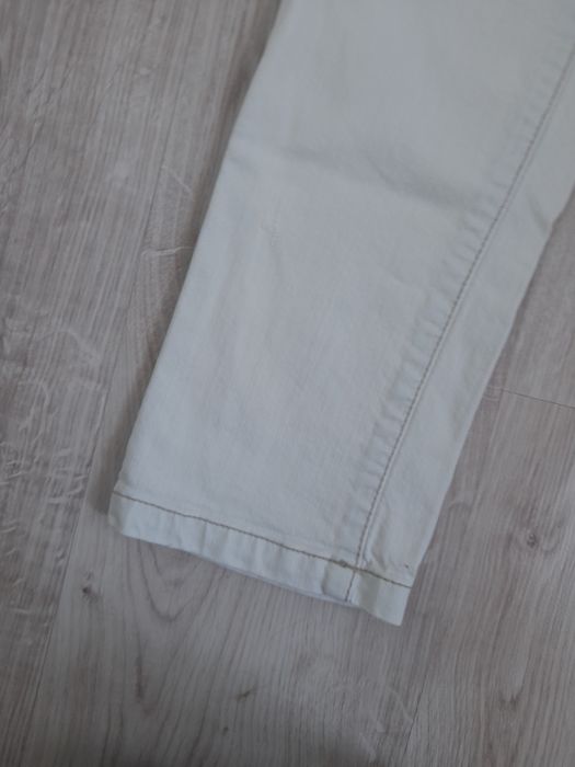 białe spodnie rurki r.36, S, Reserved