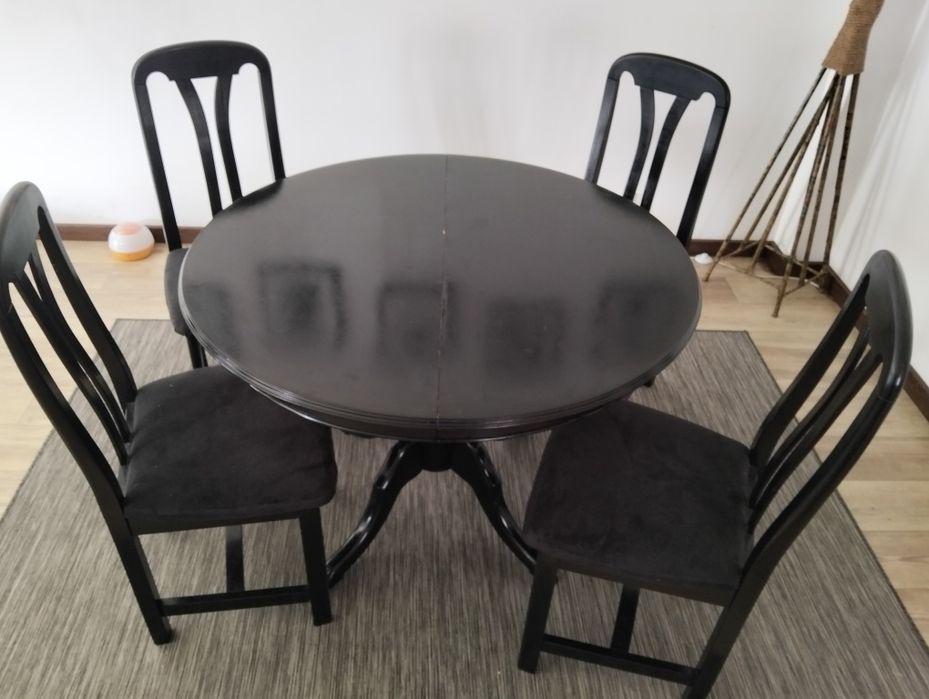 Table and 4 Chairs64739892617601121