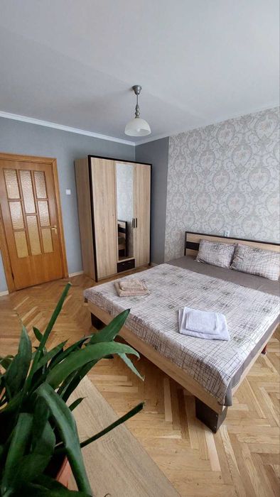 Оренда 2-х кімнатної квартири вул. Манастирського