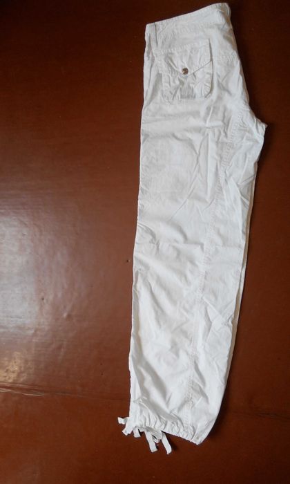 Удобные фирменные брюки, карги, штаны, х/б, белые.