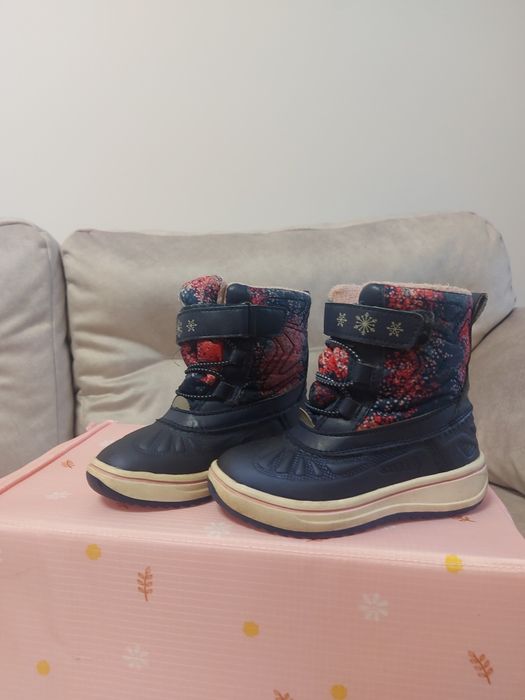 Продам чобітки дитячі Lupilu