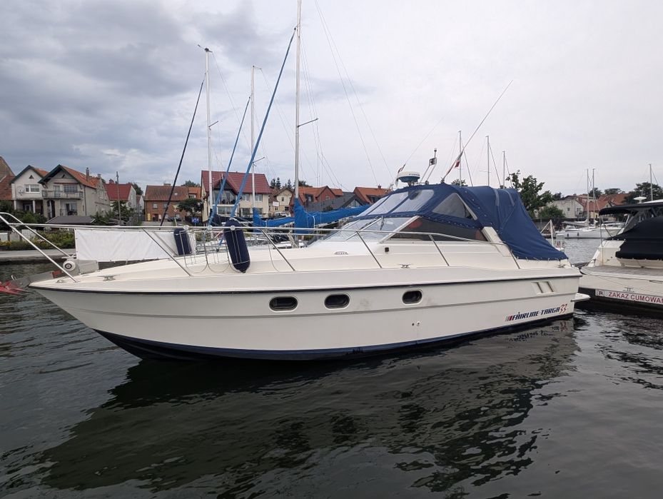 Jacht morski FAIRLINE TARGA 33 diesel x 2 Volvo