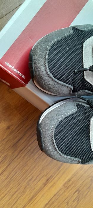 Buty sportowe Levis 40 jak nowe
