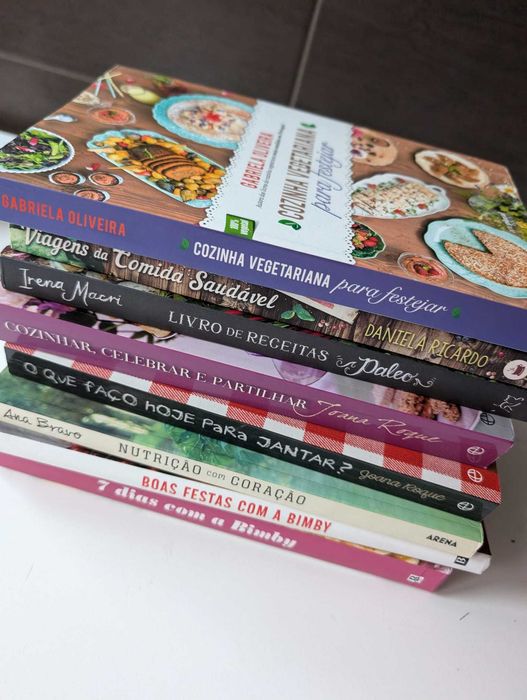 Vários livros de culinária