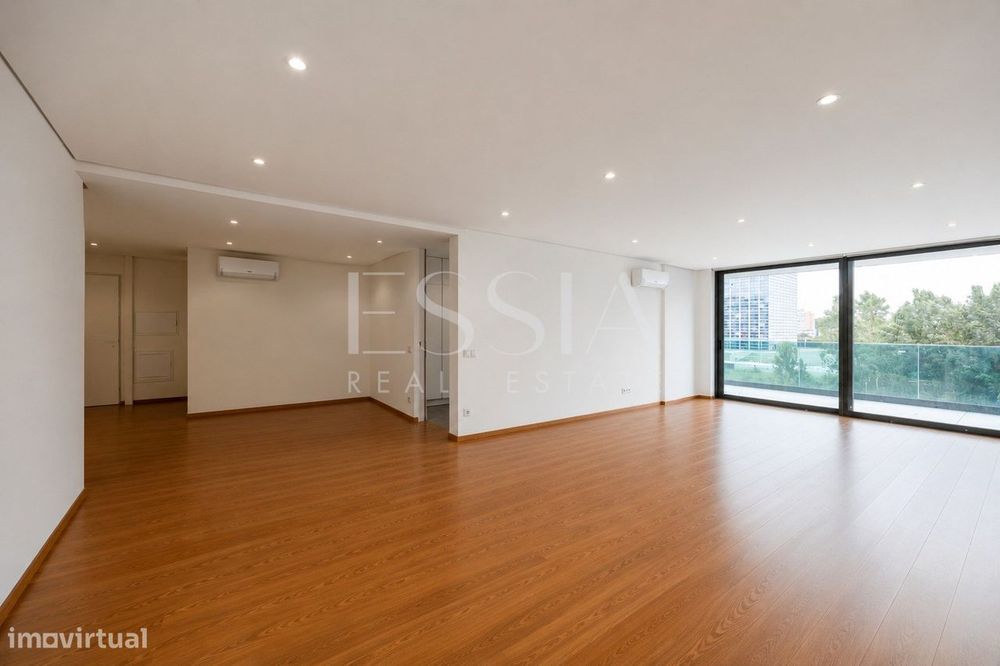 Apartamento T3 com Varanda no Varandas do Foco